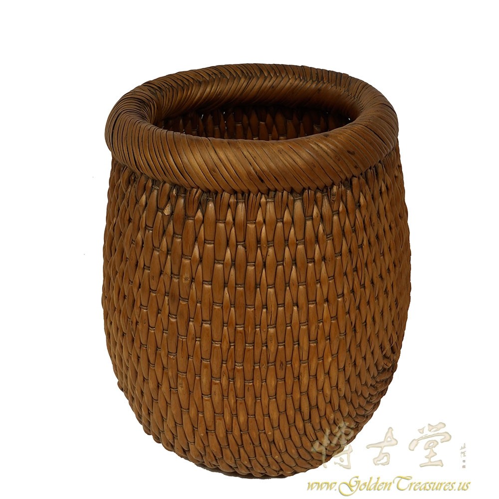 Vintage Chinese Hand Woven Willow fish Basket 