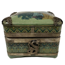 Early 20th-Century Chinese Porcelain Geisha Trinket Box
